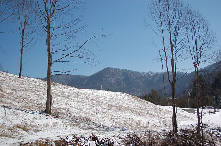 pretty-snow-view-of-pasture.jpg